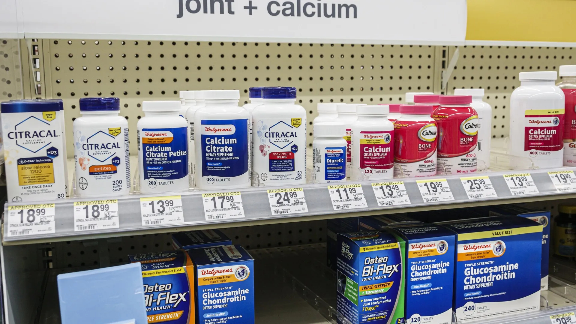 Researchers identified a potential new driver of Alzheimer's disease progression: Glucosamine, a common supplement taken by millions.